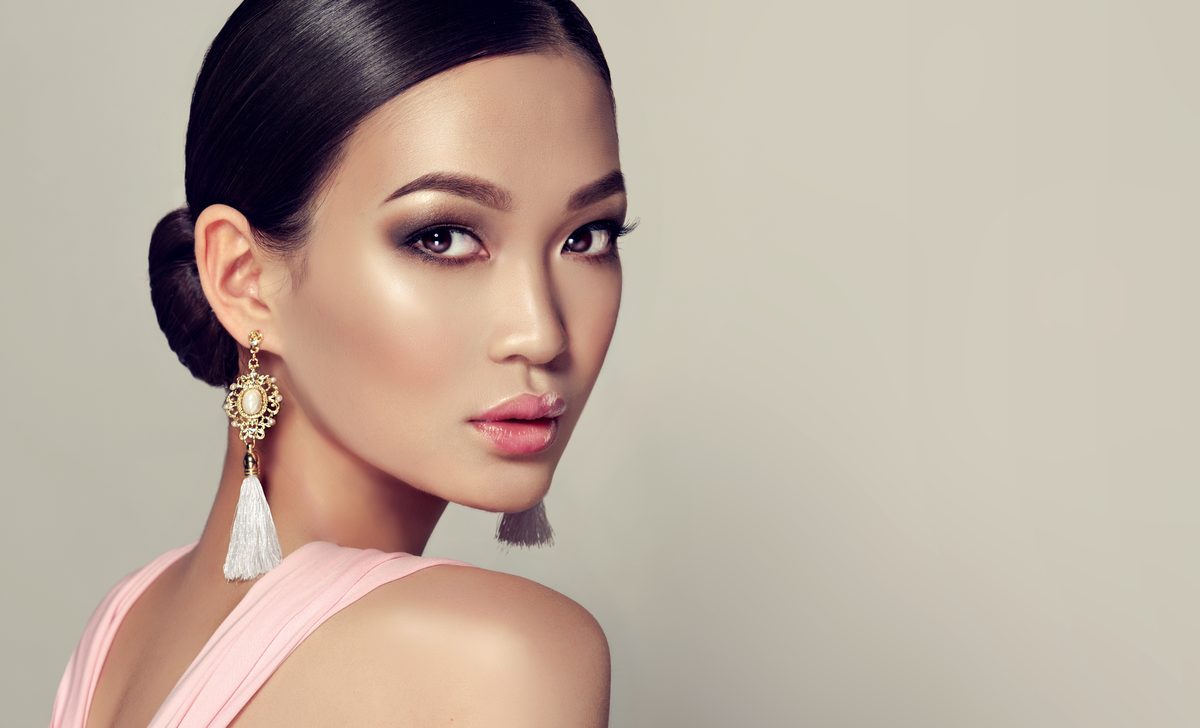 Makeup Retouching Essentials: How to Enhance Beauty Without Losing Authenticity