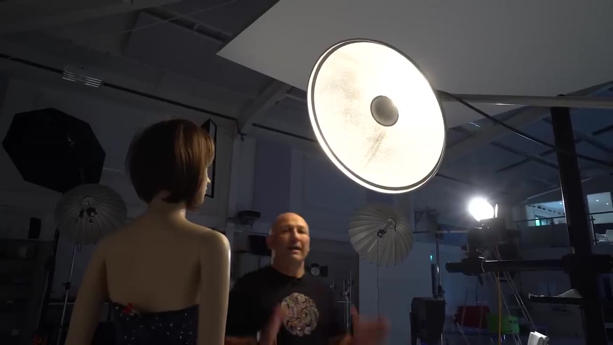 Beauty dish positioned at 45 degrees above model&rsquo;s head