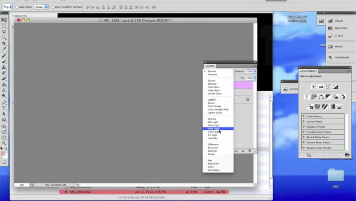 Blend mode dropdown on texture layer changed to Linear Light