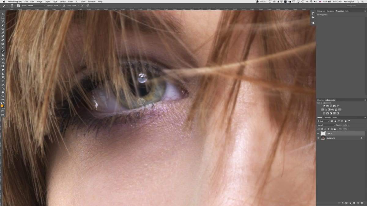 Zoomed-in view of model&rsquo;s eye showing catchlight detail