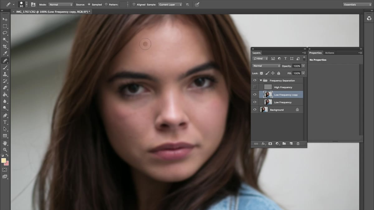 Alt-click sampling near retouched area on low frequency layer