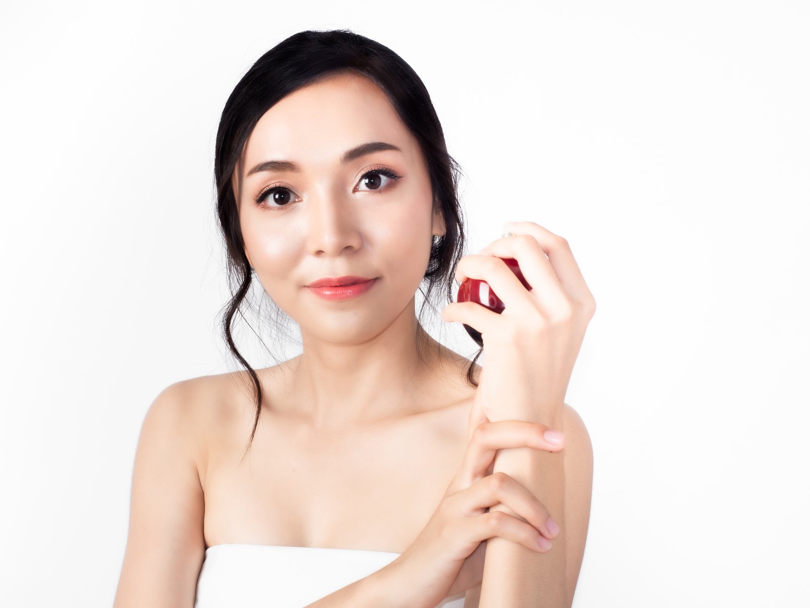 Why Your Skin Retouching Looks Plastic (And the Frequency Separation Fix That Changed Everything)